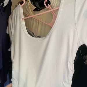 white ruched scoop neck crop tee size medium women’s